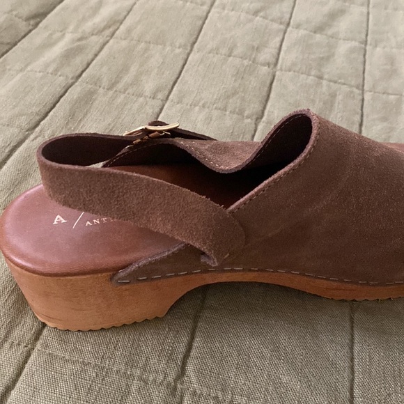 Anthropologie clogs. Size 41. Fit like US 10. Like new condition. - Picture 4 of 5